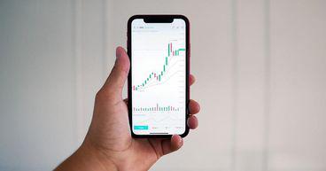 Does stablecoin Tether (USDT) lose value?