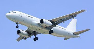 Why Delta Air Lines Stock Follows S&P 500 Index
