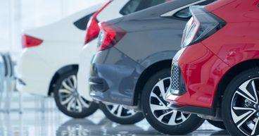CarMax Shares Climb Following Mixed Earnings Report