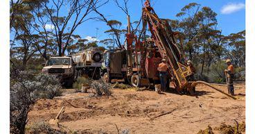 Shree Minerals (ASX:SHH) begins aircore drilling at Dundas Project