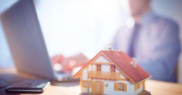Why Did This Homebuilder Surge Despite Market Volatility?