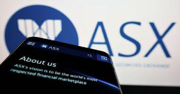 ASX closes 1.42% lower; energy falls, IT gains