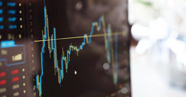3 FTSE-listed stocks to explore amid UK economy contraction warnings