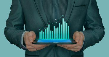 3 ASX stocks that hit 52-week highs on Thursday despite 1.36% loss in ASX 200