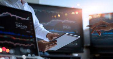 Should you explore these TSX large-cap stocks in 2023?