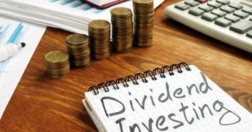 Two top dividend stocks to watch in Q3: AXP, RTX