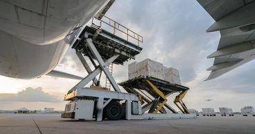 Market Reactions: FedEx Earnings Impact Futures Amid Rate Outlook