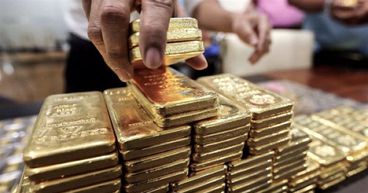 How Is Gold Investment Enabling Central Banks To Reduce Their Dollar Exposure?