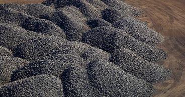 Minerals 260 Valuation Debate After Wider Half-Year Loss
