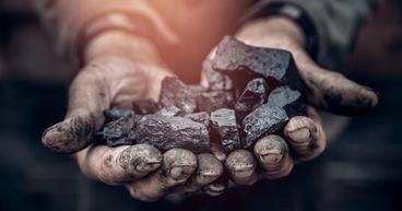 What is happening with Yancoal’s (ASX:YAL) shares lately?