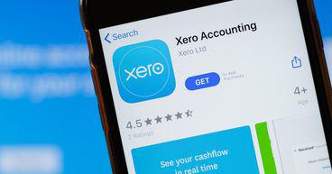 Xero (ASX:XRO) shares tumble over 10% today