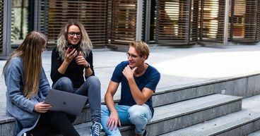 7 Steps to Starting a Successful Business in College