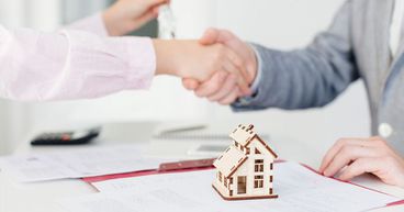 Property Sales in Australia Rise As Buoyant Buyers Chase Lower Rates Amid Recovery Scenario