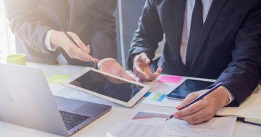 Why Is FTSE Under Pressure As UK Services Sector Contracts?