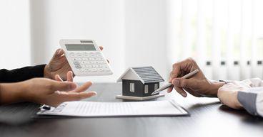 Dexus (ASX: DXS) Shares Decline Amid Asset Sale and Valuation Drop 