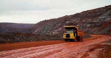Rio Tinto Shares Struggle Amid Challenges, but Analysts Highlight Recovery Potential