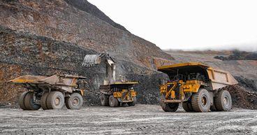 Kenmare Resources (LON:KMR) Shares Slip After Crossing 200-Day Moving Average