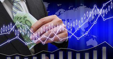 Nasdaq Composite Market Response to Major Cloud Partner Commitment