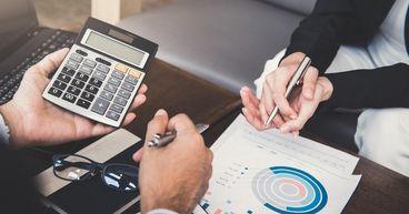  Top 3 Canadian Stocks with Lower Volatility 