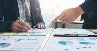 FTSE Stability in Focus as UK Equities Reflect Neutral Market Positioning