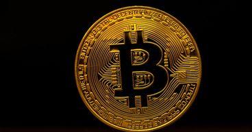 Bitcoin Traders Eye Key Levels Amid Downtrend and Institutional Demand