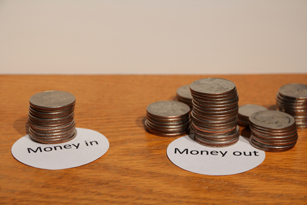 Balance inflow and outflow of funds