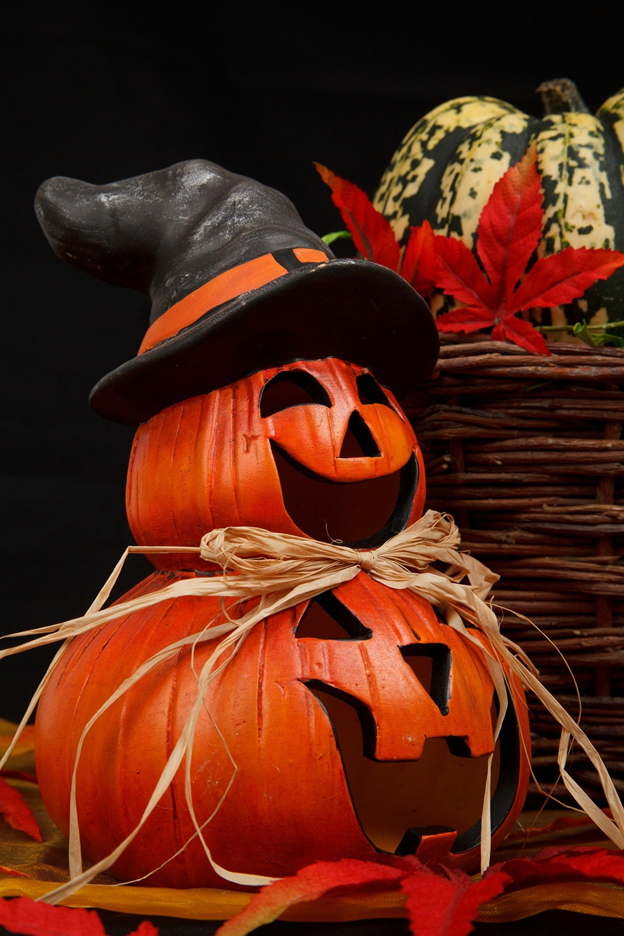 The National Retail Federation expects Halloween spending would reach an all-time high this year.