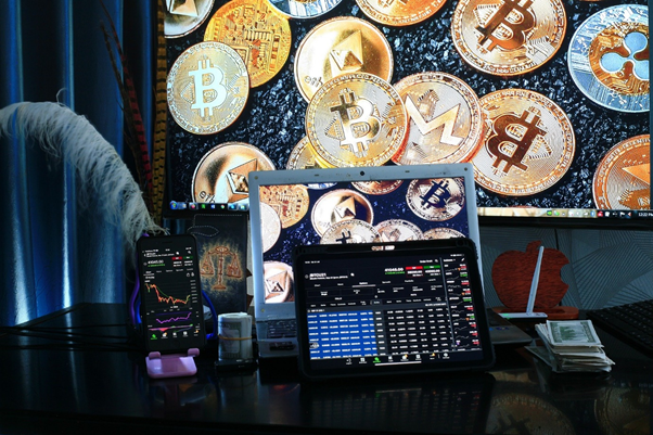 Coinbase’s trading volume fell by nearly 30% to US$327 billion in the quarter on a sequential basis from US$462 billion in the prior quarter.