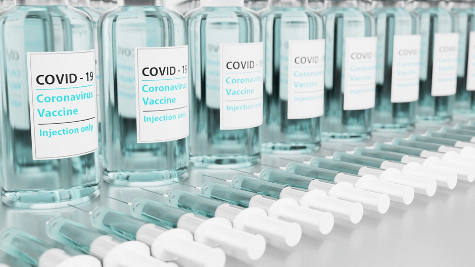 Vaccination is a must for employees in 2022
