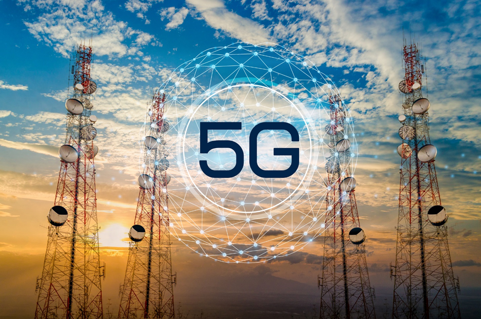 5G Telecommunication Tower Antenna