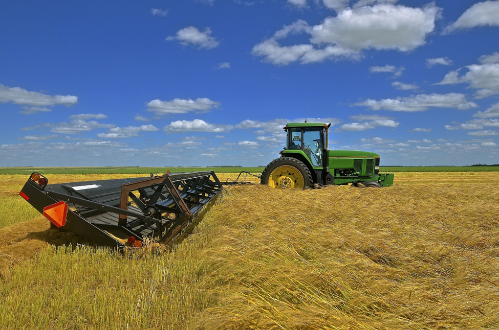 Deere & Company’s (DE) profits up 17% in Q2, raises forecast