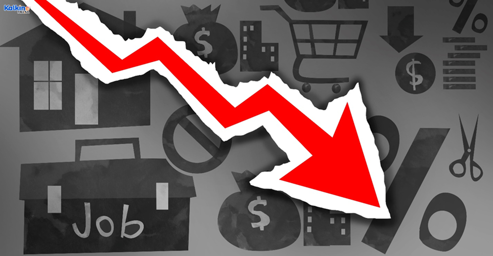 The UK economy shrank by 0.3% in April.