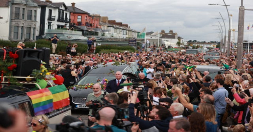 In Pictures: Fans Gather To Remember Sinead O’Connor At Her Funeral ...