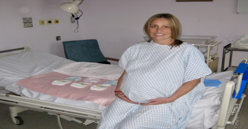 Lisa Ashworth at the hospital before giving birth in 2012