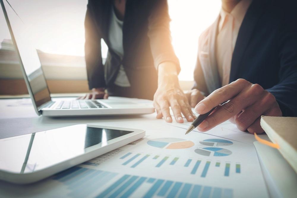 Financial Market Watchers Track Leading US Insurance Stocks