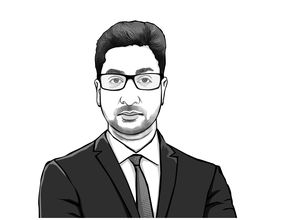 Ashish, Financial Journalist