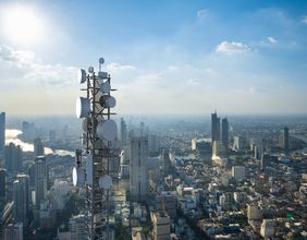 Should You Buy TELUS (TSX:T) Stocks?