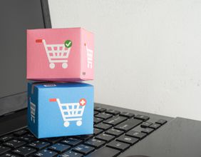 2 retail stocks to buy ahead of Christmas shopping boom