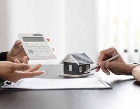 Kiwi Property Group (NZX:KPG) reports strong sales growth in December 2021
