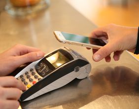 New Apple service to let businesses accept payment directly on phone