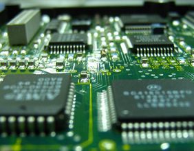 PKT, SEV, QNC, VNP, CLS: 5 Canadian chips stocks to nab this correction