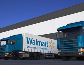 WMT stock drops 10% on weak earnings, HD rise on positive guidance