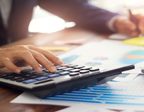 BlueScope Steel (ASX:BSL) improves earnings guidance, shares gain