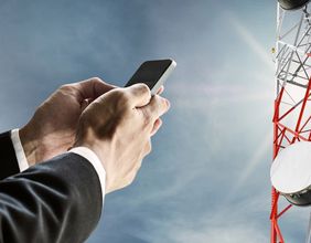 Canada bans Huawei & ZTE from 5G networks: 5 TSX telecom stocks to buy
