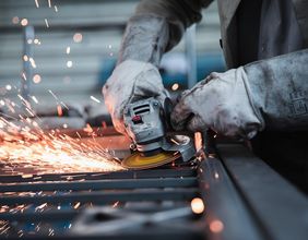 AVP, SES, EFN, IBG & PVR: 5 TSX outperforming industrial stocks