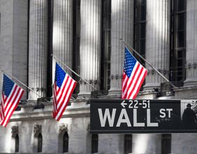 Wall Street edges higher after Fed minutes; DKS, JWN, NVDA rally