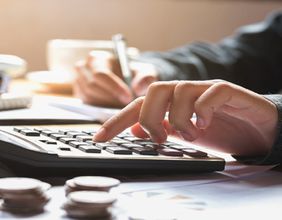 GrainCorp (ASX:GNC) reaffirms FY22 guidance; shares gain