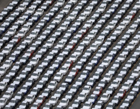U.S. lender Citizens stepping back from auto loans - CEO U.S. lender Citizens stepping back from auto loans - CEO