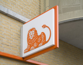 Here’s why the ING Bank share price has fallen to a key support