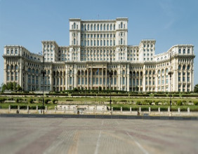 Should you sell the Romanian leu as economic growth slows?